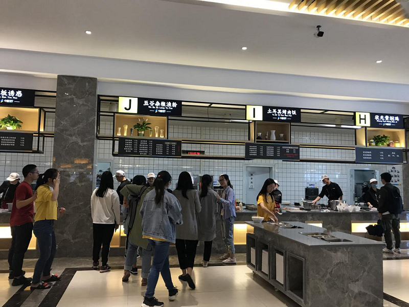 客戶對食堂承包經(jīng)營者的基本要求有哪些？